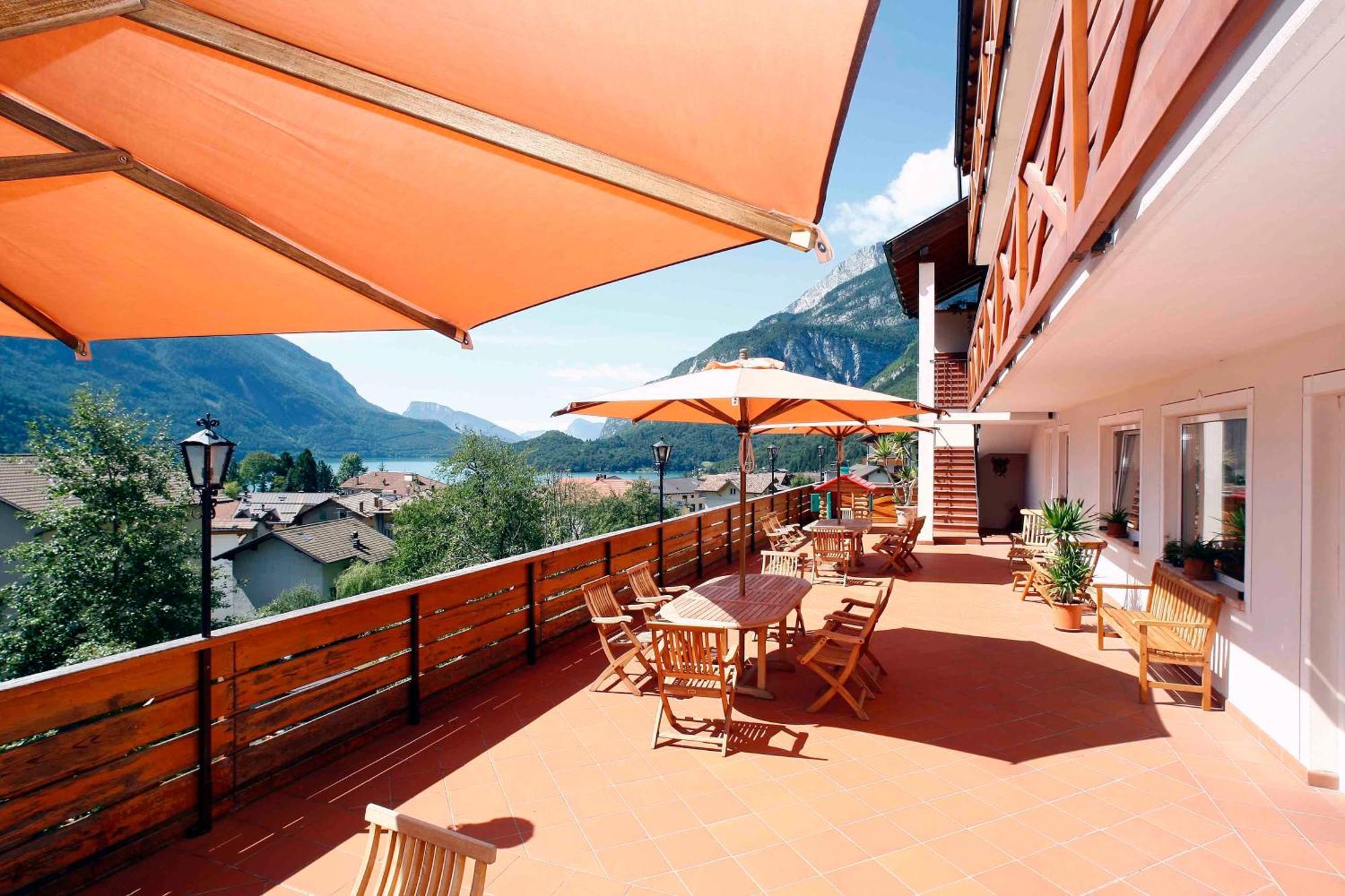 Hotel Garni Villanova Molveno Eksteriør billede